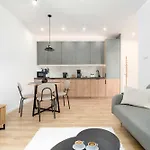 شقة Charming In The Center Of By Renters