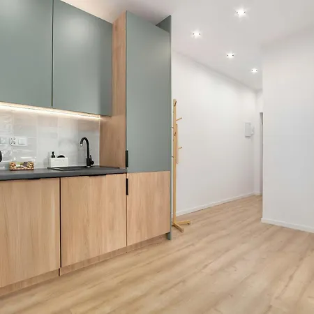 Charming In The Center Of By Renters Rzeszów