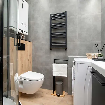 Charming In The Center Of By Renters Rzeszów