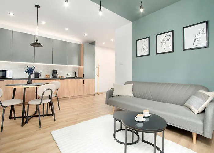 Charming In The Center Of By Renters * Rzeszów